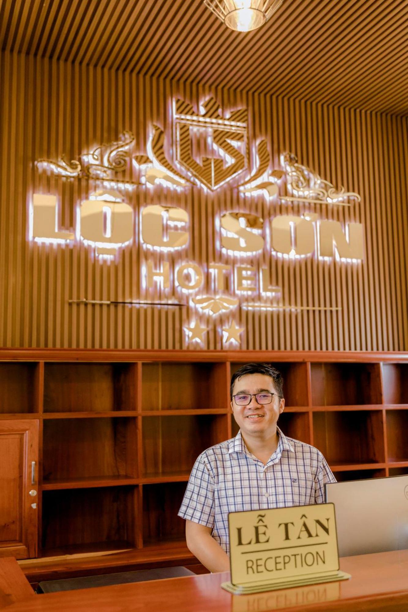 Loc Son Hotel Buôn Ma Thuột Zewnętrze zdjęcie