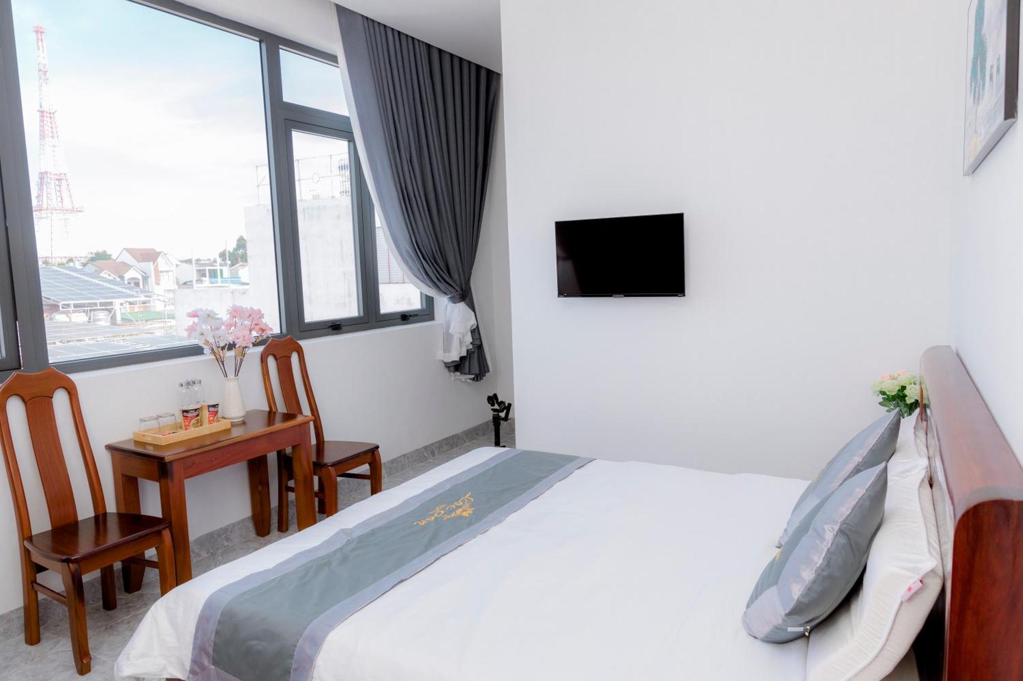 Loc Son Hotel Buôn Ma Thuột Zewnętrze zdjęcie