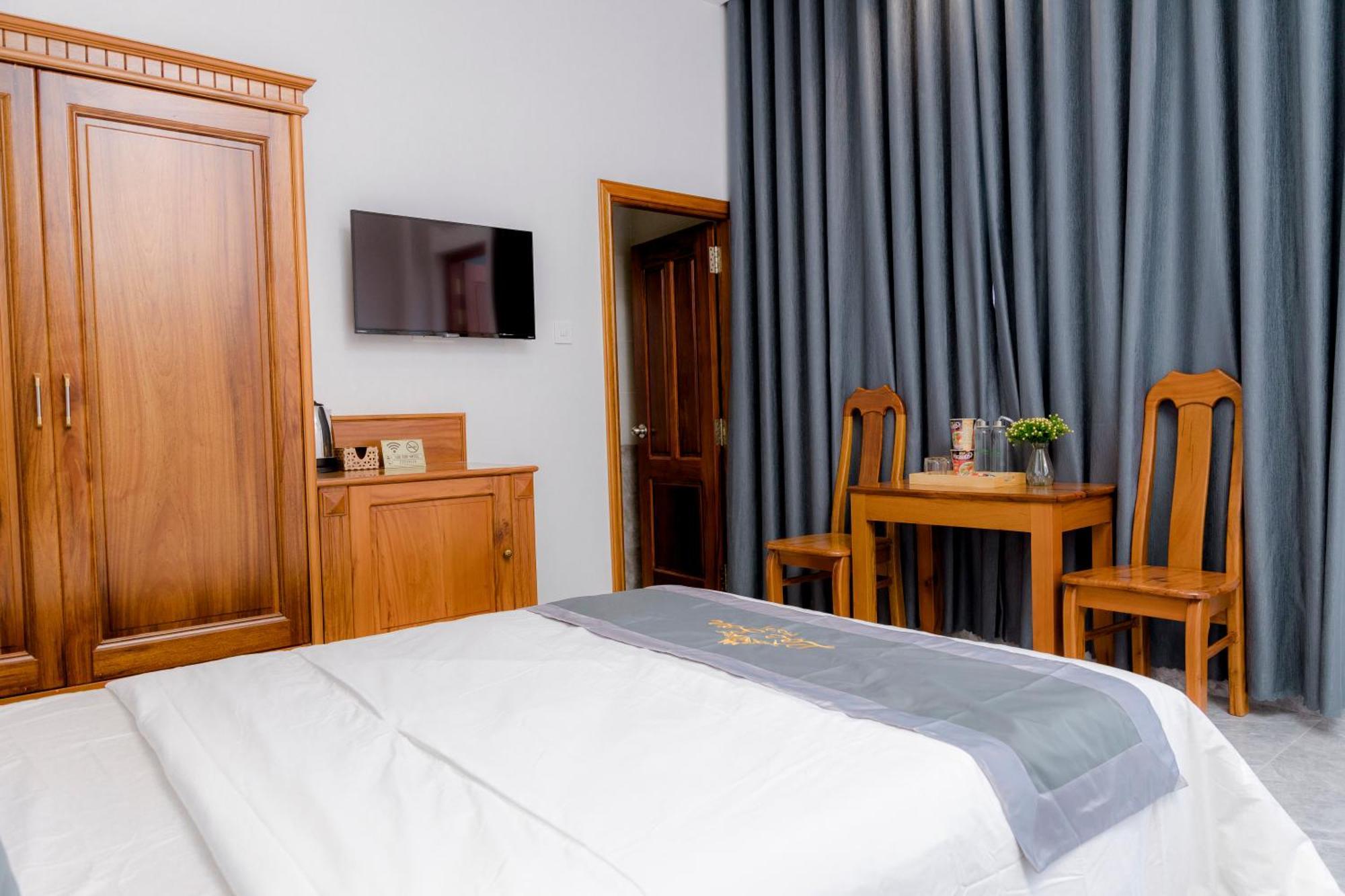 Loc Son Hotel Buôn Ma Thuột Zewnętrze zdjęcie
