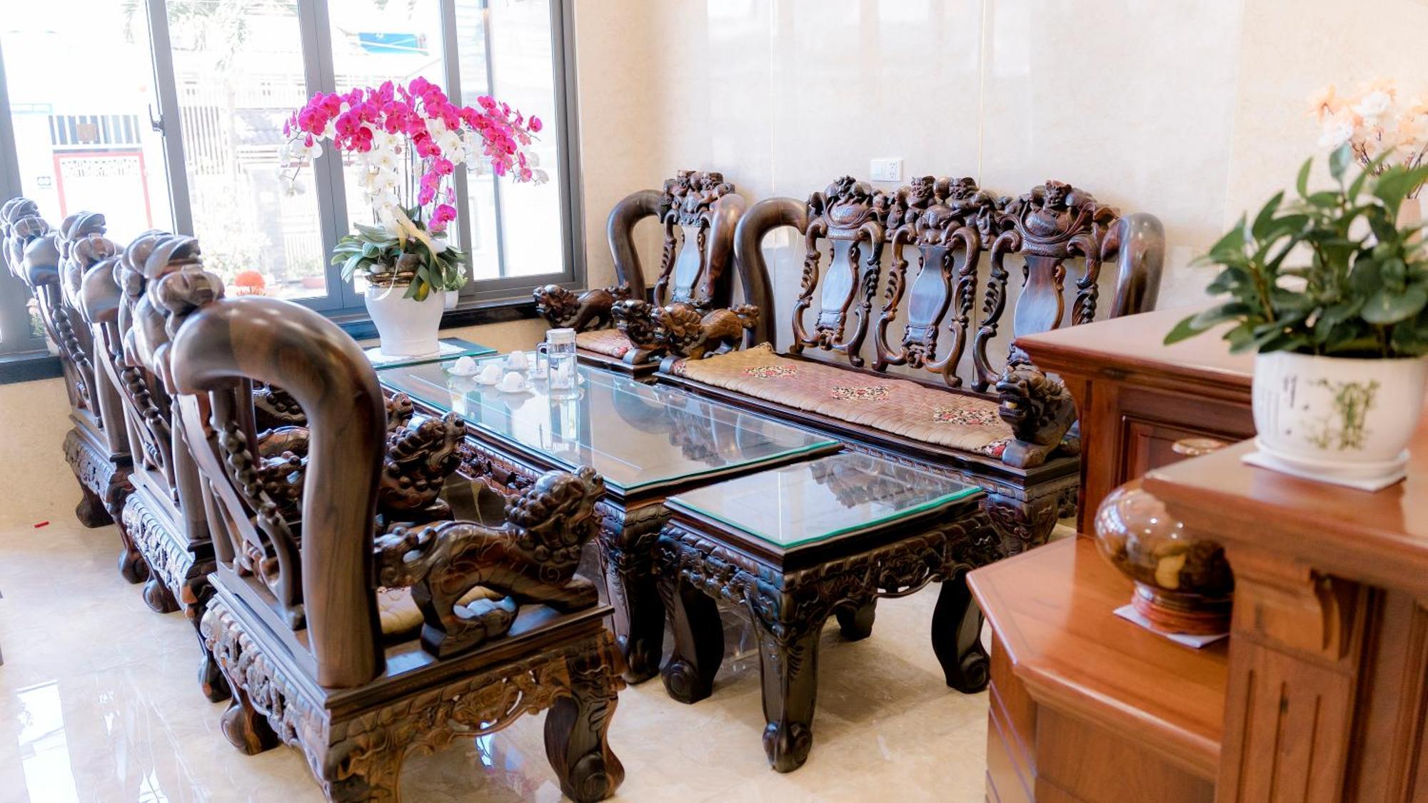 Loc Son Hotel Buôn Ma Thuột Zewnętrze zdjęcie