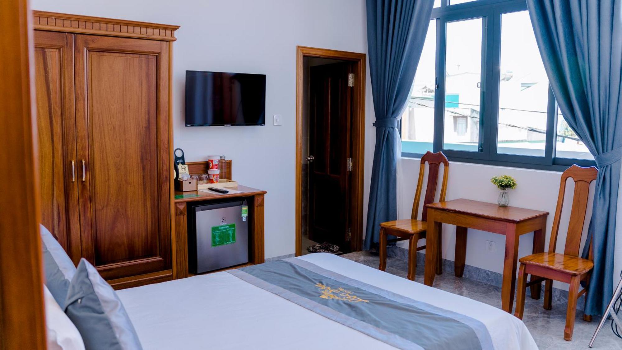 Loc Son Hotel Buôn Ma Thuột Zewnętrze zdjęcie